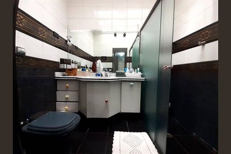 Casa à venda com 4 quartos, 300m² em Jardim Nosso Lar, São Paulo