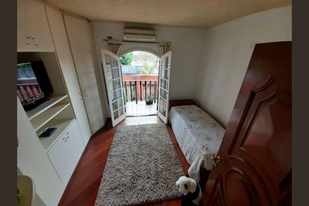 Casa à venda com 4 quartos, 300m² em Jardim Nosso Lar, São Paulo
