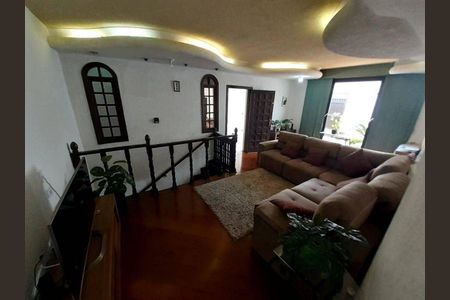 Casa à venda com 4 quartos, 300m² em Jardim Nosso Lar, São Paulo