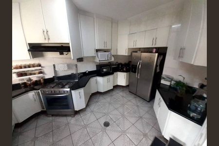 Casa à venda com 300m², 4 quartos e 3 vagas