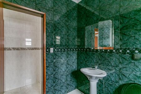 Banheiro de casa para alugar com 1 quarto, 400m² em Vila Nair, São Paulo