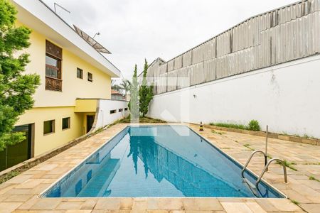 Casa para alugar com 400m², 1 quarto e 2 vagas