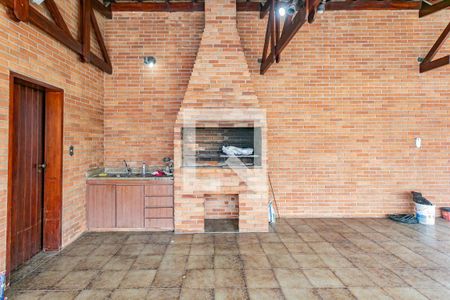 Casa para alugar com 400m², 1 quarto e 2 vagas