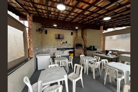 Apartamento à venda com 62m², 2 quartos e 1 vaga Apartamento à venda com 62m², 2 quartos e 1 vagaÁrea comum - Churrasqueira