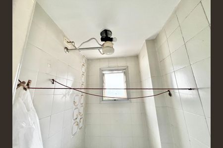 Apartamento à venda com 62m², 2 quartos e 1 vaga Apartamento à venda com 62m², 2 quartos e 1 vagaBanheiro de serviço