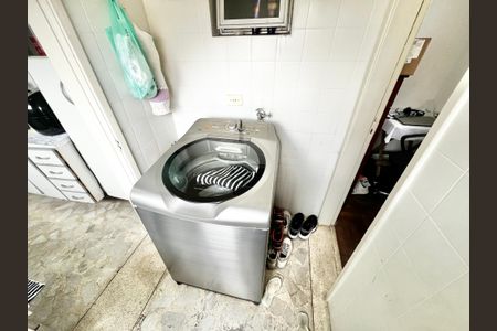 Apartamento à venda com 62m², 2 quartos e 1 vaga Apartamento à venda com 62m², 2 quartos e 1 vagaÁrea de Serviço