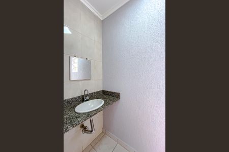 Casa para alugar com 60m², 2 quartos e 1 vagaLavabo