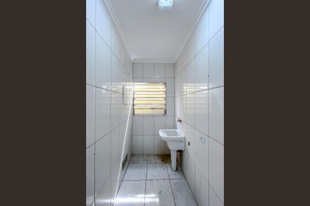 Casa para alugar com 60m², 2 quartos e 1 vagaÁrea de Serviço