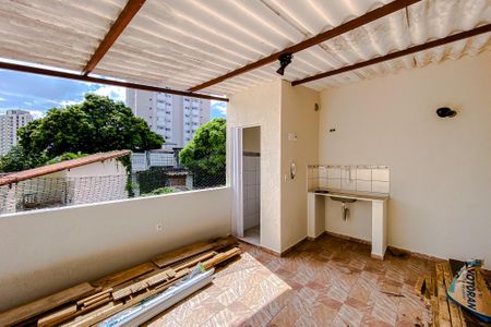 Casa para alugar com 60m², 2 quartos e 1 vagaÁrea de Serviço