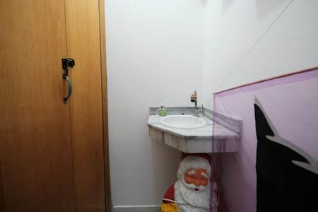 Casa de condomínio à venda com 65m², 2 quartos e 1 vagaLavabo