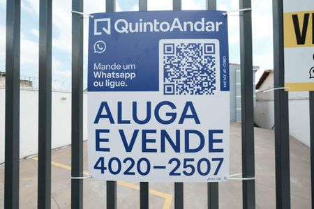Casa de condomínio à venda com 65m², 2 quartos e 1 vagaFachada