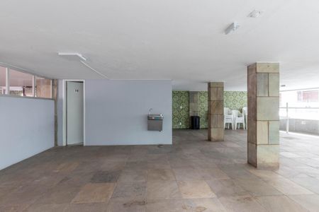 Apartamento à venda com 110m², 3 quartos e 2 vagas Apartamento à venda com 110m², 3 quartos e 2 vagasÁrea comum - Salão de festas