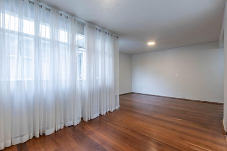Sala de apartamento à venda com 3 quartos, 110m² em Sion, Belo Horizonte