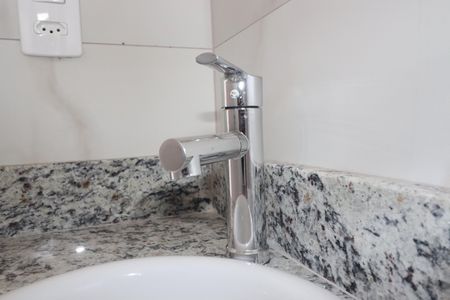 Apartamento para alugar com 66m², 2 quartos e 2 vagasBanheiro Quarto 1 suíte