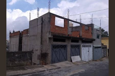 Casa à venda com 240m², 3 quartos e 3 vagas