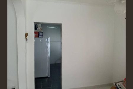 Casa à venda com 3 quartos, 240m² em Jardim Fernandes, São Paulo