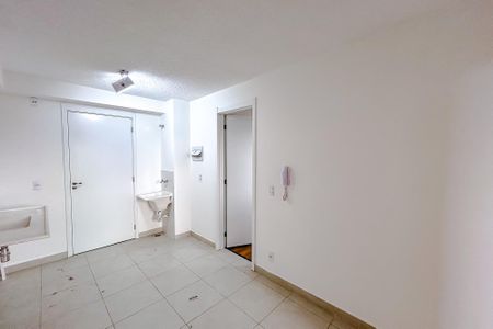Sala de apartamento para alugar com 1 quarto, 29m² em Guaiauna, São Paulo