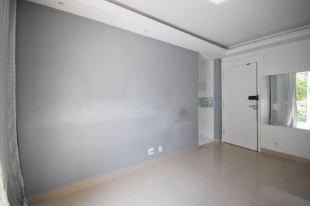 Sala de apartamento para alugar com 2 quartos, 51m² em Taquara, Rio de Janeiro