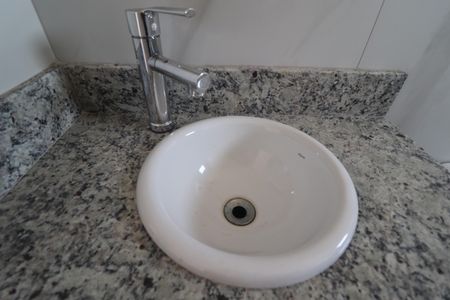 Apartamento para alugar com 66m², 2 quartos e 2 vagasBanheiro Quarto 1 suíte