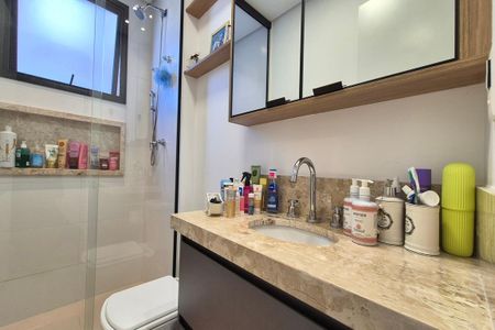 Apartamento para alugar com 67m², 2 quartos e 2 vagas Apartamento para alugar com 67m², 2 quartos e 2 vagasBanheiro da Suíte