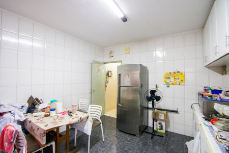 Casa à venda com 165m², 3 quartos e 2 vagas Casa à venda com 165m², 3 quartos e 2 vagasCozinha