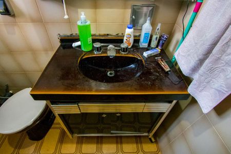 Casa à venda com 165m², 3 quartos e 2 vagas Casa à venda com 165m², 3 quartos e 2 vagasBanheiro social 1