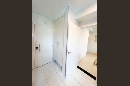 Apartamento à venda com 170m², 3 quartos e 4 vagas Apartamento à venda com 170m², 3 quartos e 4 vagasCozinha