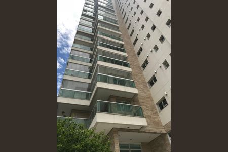 Apartamento à venda com 170m², 3 quartos e 4 vagas Apartamento à venda com 170m², 3 quartos e 4 vagasFachada