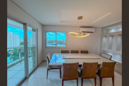 Apartamento à venda com 170m², 3 quartos e 4 vagas Apartamento à venda com 170m², 3 quartos e 4 vagasSala