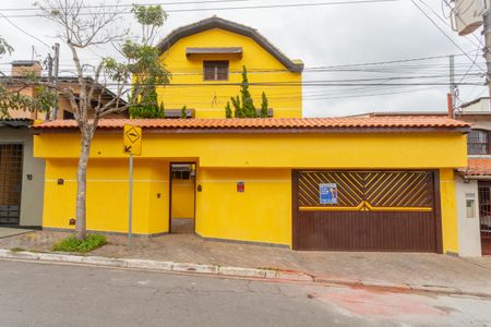 Casa para alugar com 198m², 4 quartos e 3 vagasFachada