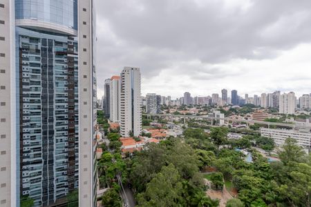 Apartamento à venda com 107m², 2 quartos e 2 vagasVista da Suíte 1