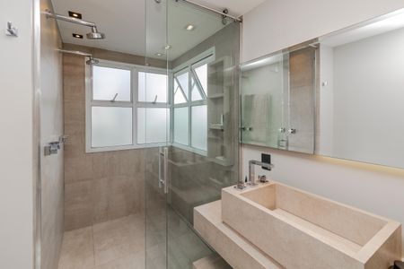 Apartamento à venda com 107m², 2 quartos e 2 vagasBanheiro da Suíte 1