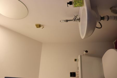 Casa de condomínio à venda com 110m², 2 quartos e 3 vagasLavabo