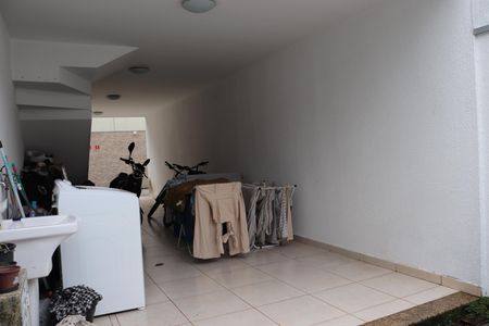 Casa de condomínio à venda com 110m², 2 quartos e 3 vagasLavanderia