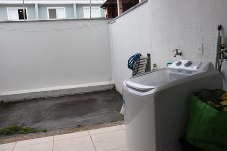 Casa de condomínio à venda com 110m², 2 quartos e 3 vagasLavanderia