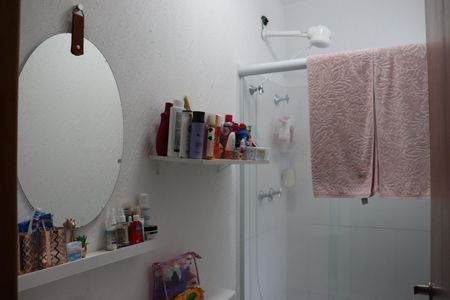 Casa de condomínio à venda com 110m², 2 quartos e 3 vagasBanheiro da Suíte 1