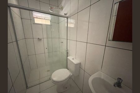 Casa de condomínio para alugar com 450m², 3 quartos e 3 vagasBanheiro Social
