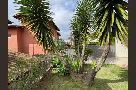 Casa de condomínio para alugar com 450m², 3 quartos e 3 vagasQuintal