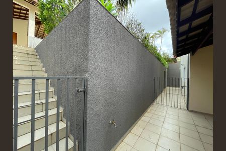 Casa de condomínio para alugar com 450m², 3 quartos e 3 vagasCorredor