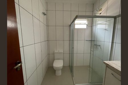 Casa de condomínio para alugar com 450m², 3 quartos e 3 vagasBanheiro Social