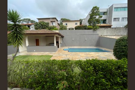 Casa de condomínio para alugar com 450m², 3 quartos e 3 vagasVista da Suíte 1