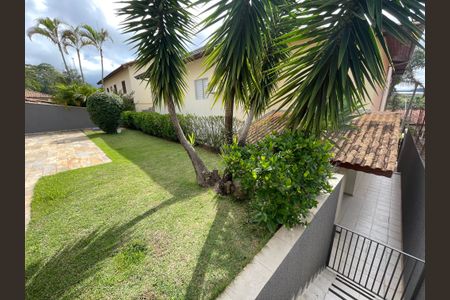 Casa de condomínio para alugar com 450m², 3 quartos e 3 vagasQuintal