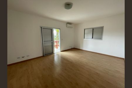 Casa de condomínio para alugar com 450m², 3 quartos e 3 vagasSuíte 2