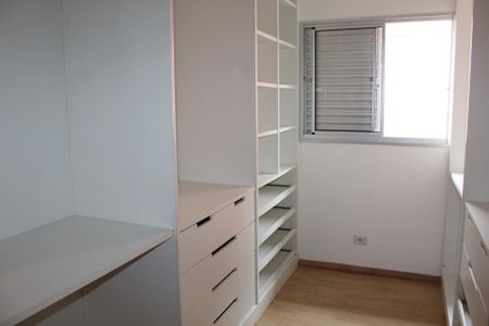 Casa de condomínio para alugar com 450m², 3 quartos e 3 vagasCloset da Suíte 2