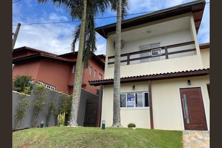 Casa de condomínio para alugar com 450m², 3 quartos e 3 vagasEntrada
