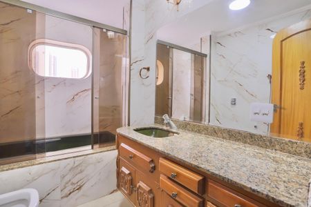 Apartamento para alugar com 280m², 4 quartos e 2 vagasBanheiro do Quarto 2