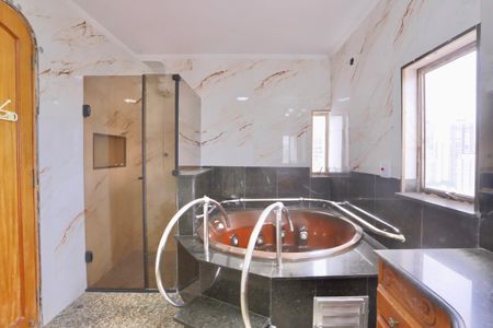 Apartamento para alugar com 280m², 4 quartos e 2 vagasBanheiro do Quarto 3