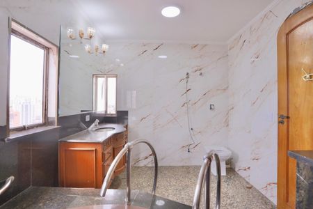 Apartamento para alugar com 280m², 4 quartos e 2 vagasBanheiro do Quarto 3