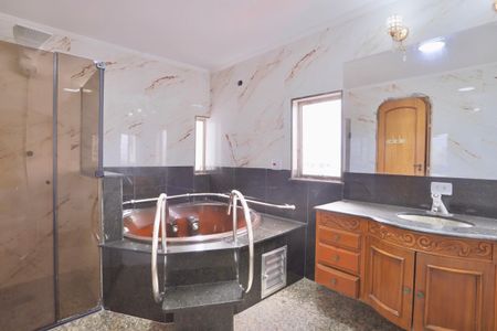 Apartamento para alugar com 280m², 4 quartos e 2 vagasBanheiro do Quarto 3