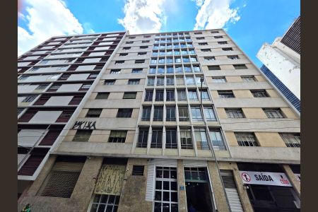 Apartamento para alugar com 115m², 2 quartos e sem vagaFachada